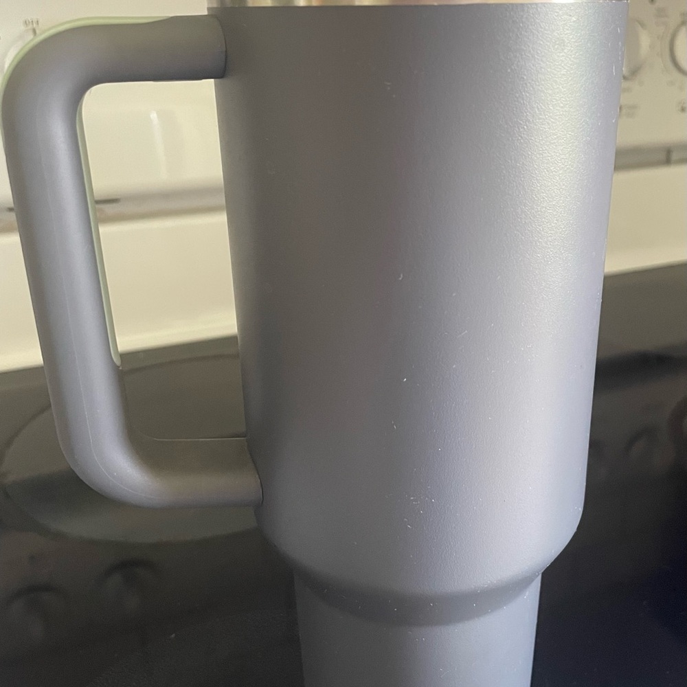 Stanley Gray Travel Mug - Picture 5 of 5